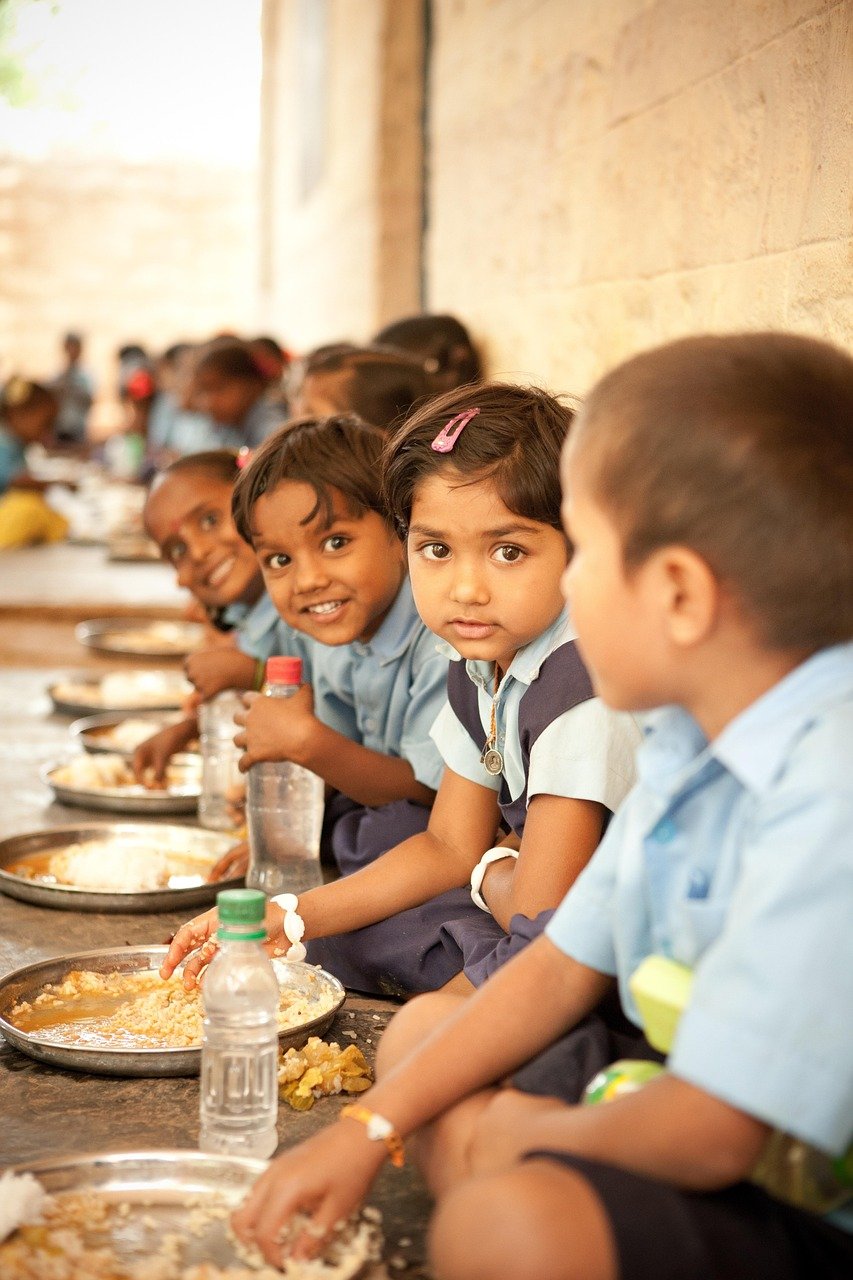 food for hungry children, mid day meal, happy children, smile on children face, mid day meal, mid day meal, mid day meal, mid day meal, mid day meal, happy children, happy children, happy children